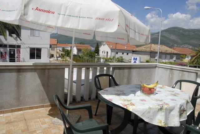 Apartments Dosljak تيفات المظهر الخارجي الصورة