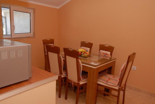 Apartments Dosljak تيفات المظهر الخارجي الصورة